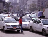 "صحافة المواطن"..قارئ يقترح ربط سائقى التاكسى بنظام الشركات المنافسة