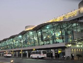 وصول الوفد الإعلامى المرافق للرئيس السيسي بالقمة الأفريقية مطار القاهرة