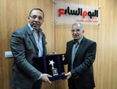 بالصور..  اليوم السابع يُكرم عبد العزيز عبد الشافى نجم مصر والأهلى