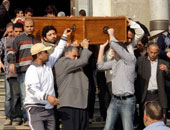 بالصور.. الفنانون يتغيبون عن تشييع جثمان سيد عبد الكريم