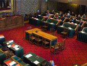 مجلس الشيوخ الهولندى يصدق على قانون يحظر ارتداء النقاب فى المنشآت العامة
