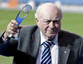 دى ستيفانو: مارادونا متسلط