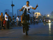 استعراض الدراجات البخارية أعلى كوبرى قصر النيل