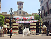 محافظة القاهرة تُغلق محلين مخالفين بالمعادى وترفع عدادات الكهرباء عنهما