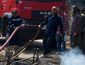 الحماية المدنية تسيطر على حريق مصنع المنسوجات بالعاشر من رمضان