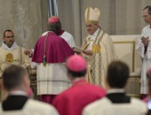 "المجد لله فى العلا وعلى الأرض السلام وفى الناس المسرة"‏.. الكاثوليك والأرثوذكس يحتلفون بعيد القيامة فى مصر ودول العالم..عشرات الآلاف يتوافدون للحج بـ"القدس"..والروس يحتلفون بتقديم أعمال خيرية للفقراء