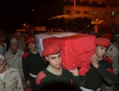 جنازة عسكرية مهيبة لشهيد الواجب بسيناء وسط هتاف: "الإخوان أعداء الله"