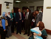محافظ الإسكندرية يتفقد أعمال حملة التطعيم ضد شلل الأطفال