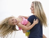 4 نصائح سحرية لأطفال أكثر سعادة.. أهمها التعبير عن الحب والتحلى بالصبر
