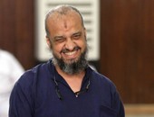 البلتاجى يهتف أثناء محاكمته فى "اقتحام سجن العرب": "الله أكبر وتحيا مصر"