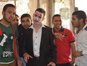 بالصور.. زومبى يظهر فى شوارع محافظة المنيا تحت إشراف "إرعابك مهمتنا"