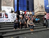 وقفة على سلالم نقابة الصحفيين تضامنا مع صحفىِّ "المصرى اليوم"