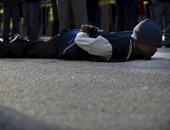إعتقال شخصين فى "بالتيمور" الأمريكية أثناء احتجاج على وفاة شاب أسود