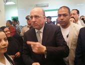 بالصور.. وزير الصحة يتفقد الوحدة الصحية بكوم بدار فى سوهاج