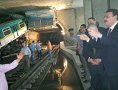وزير النقل يستمع للشريط الخاص بـ"الصندوق الأسود" لقطار مترو العباسية