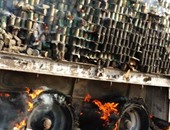 مسلحون يضرمون النار فى شاحنة معلبات غذائية شمال سيناء