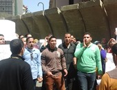 حملة الماجستير يتظاهرون أمام مجلس الوزراء للمطالبة بالتعيين