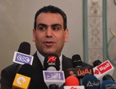 وزير الثقافة يعود للقاهرة بعد زيارة للجزائر وأحمد المسلمانى يصل من برلين