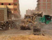 بالصور.. حملة لرفع القمامة والمخلفات من منطقة عزبة البط فى شبرا الخيمة