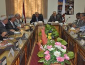 محافظ القليوبية يبحث مع رؤساء المدن متابعة مشروعات المحافظة