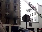 بالفيديو.. الدفاع المدنى يخلى مبنى "انفجار الغاز" بباريس من المواطنين