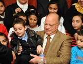 مدير أمن القاهرة يشارك الأطفال احتفالات "يوم اليتيم" بنادى الشرطة فى عابدين