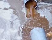 بالصور.. قارئ يرصد تلوث مياه الشرب بمركز دار السلام فى سوهاج