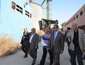 بالفيديو والصور.. محافظ كفر الشيخ يتفقد مصنع الأعلاف شرق المدينة