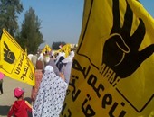 بالصور.. عناصر إخوانية يرفعون شعارات رابعة واسم مرسى بتظاهرات تعيين الحدود