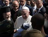 بابا الفاتيكان يزور اللاجئين فى جزيرة ليسبوس اليونانية
