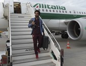 بالصور.. محمد صلاح يصل مع فريقة روما لمواجهة أتلانتا