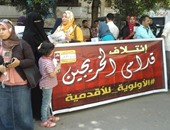 قدامى التربويون يتظاهرون أمام مجلس الوزراء للتعيين فى المدارس الحكومية