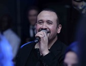 هشام عباس يعود للساحة الغنائية بـ15 أغنية فى ألبوم "الفترة اللى فاتت"