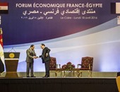 السيسى لـ"الفرنسيين": مصر تسعى للوقوف على قدميها وسط الأمم المتقدمة