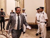 رفع جلسة البرلمان 5 دقائق بعد مشادة بين محمد أبو حامد وخالد يوسف