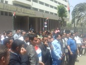 حاملو الماجستير والدكتوراه يتظاهرون أمام مجلس النواب