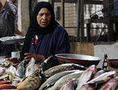 "السمك بينادى الأكيلة".. الركود يسيطر على سوق الأسماك