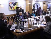 هالة يوسف: الرئيس مهتم بمشكلة الزيادة السكانية وهدفنا خفض أعداد المواليد