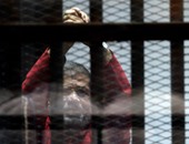 بالفيديو والصور.. مد أجل الحكم على مرسى و10 آخرين بقضية التخابر مع قطر لـ7 مايو