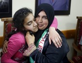 والدة أصغر أسيرة بالعالم: الإسرائيليون عذبوا ابنتى وصوروها بشكل غير لائق