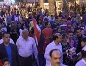"مستقبل وطن" يوزع كتيبات "22 شهرا من إنجازات الرئيس" باحتفالات عابدين