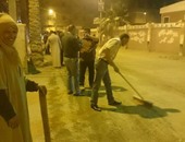 بالصور.. حملة ليلية لتنظيف الأحياء وإزالة الإشغالات بقلين كفر الشيخ