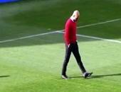 بالفيديو.. جوارديولا يشتكى من طول عشب ملعب أتلتيكو مدريد
