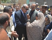 بالصور.. محافظ المنيا يفتتح أعمال تطوير 40 منزلاً بقرية عقيلة سعد