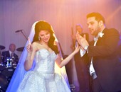 عمرو دياب يشعل حفل زفاف ابن محمد فريد خميس