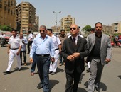 مواطنون يطالبون القائم بأعمال محافظ القاهرة بأكشاك.. وتيمور:"مفيش تراخيص"