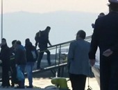 زورقان يعيدان مهاجرين غير شرعيين من اليونان إلى تركيا يغادران ليسبوس