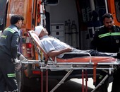 بالصور.. إصابة 10 أشخاص وشلل مرورى أعلى كوبرى أكتوبر بعد انقلاب أتوبيس 