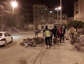 بالصور.. شباب العريش ينظمون حملات تطوعية ليلية لنظافة المدينة