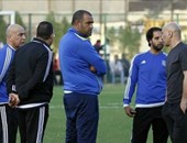 حسام حسن للاعبيه قبل مباراة الشرقيه: "عايز لعيبة رجالة"